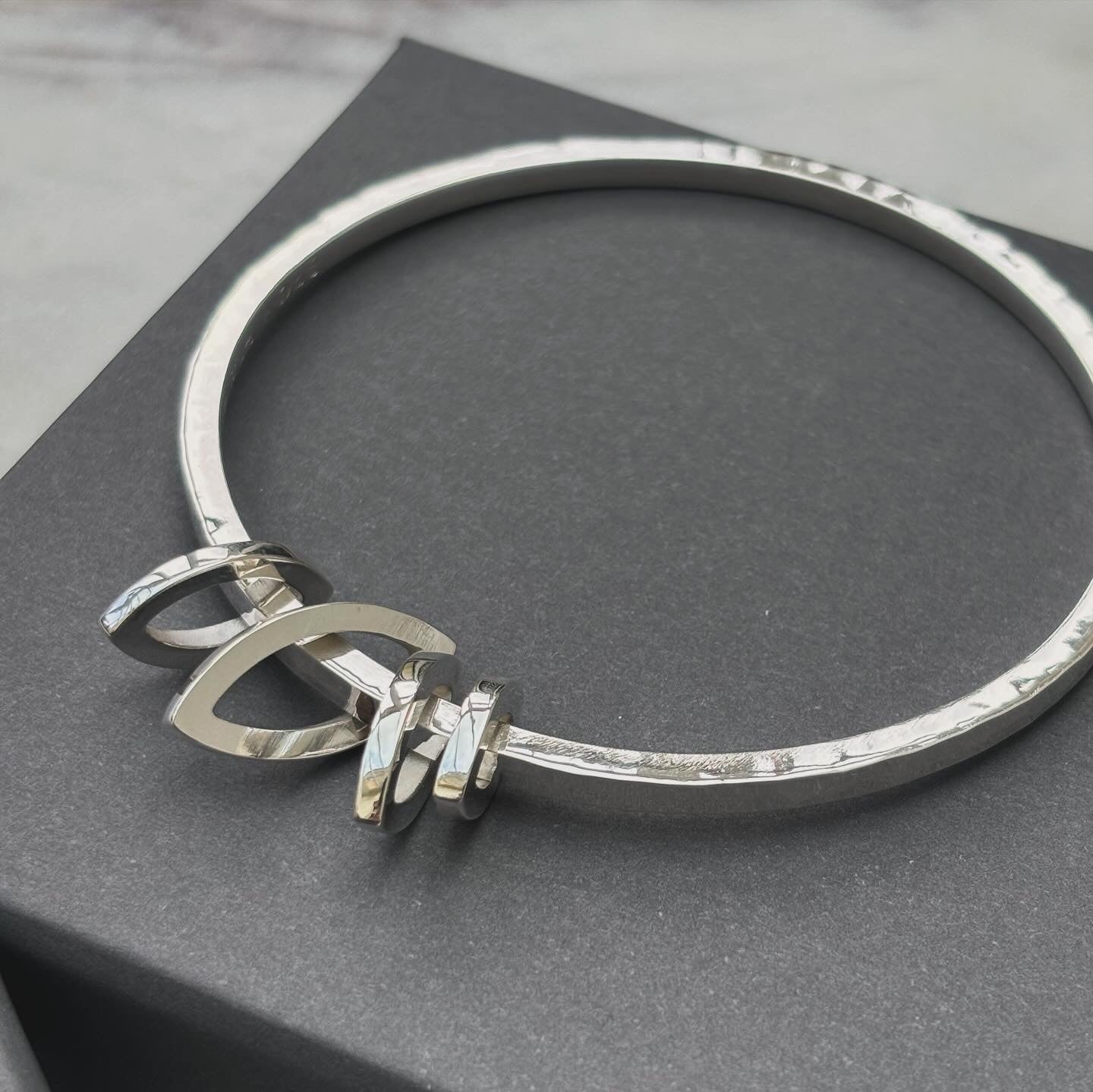 Tumbling Leaf bangle